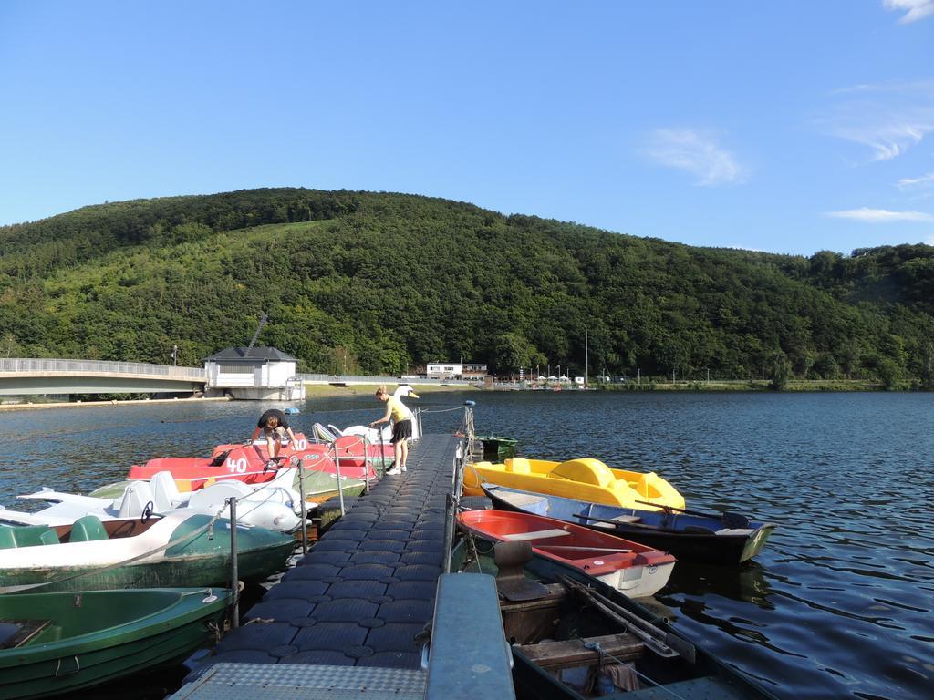 Hotel Am See Kreuzau Exterior photo
